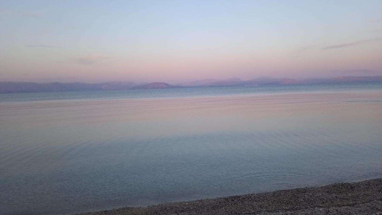 Lithino Apartments - 5Min From The Beach Agios Ioannis Peristerion Exterior foto